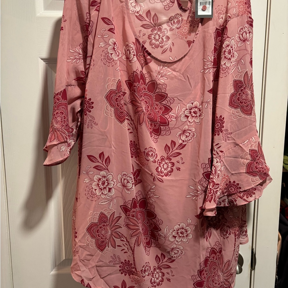 Avenue Studio Paisley Pink Top Plus Size Woman’s 26/28 NWT